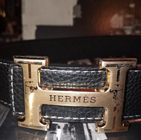 Ladies Hermes black leather Belt-  Belt buckle for this hard to find belt.42.5 main image 8